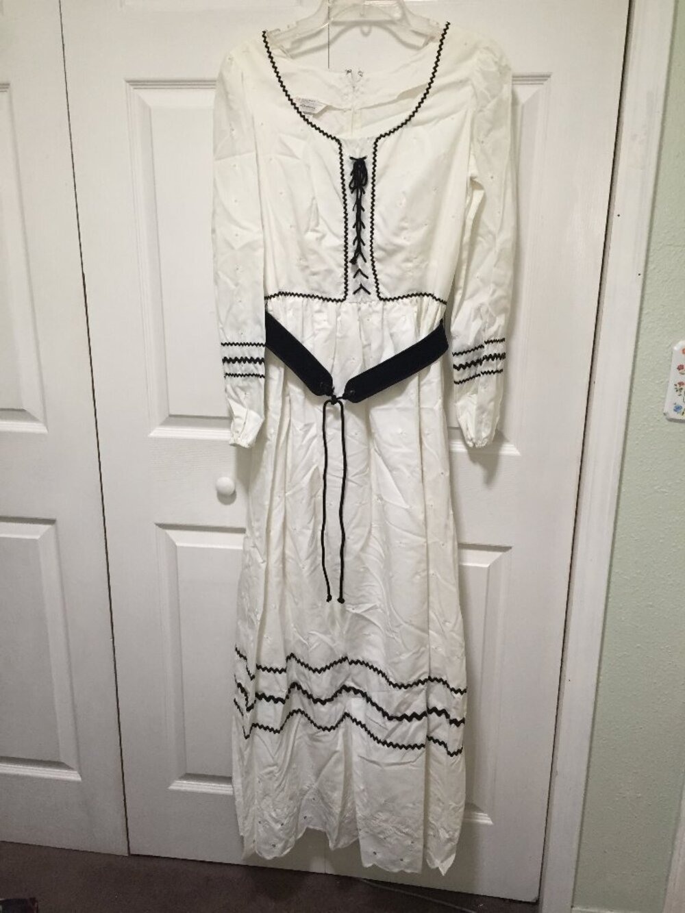 Vintage JC Penney White Eyelet Maxi Dress 70's Lined BOHO Festival SIZE 14 JCP